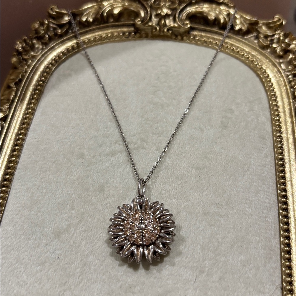 Sterling Silver  sunflower locket necklace with a hidden message engraved - Picture 2 of 10